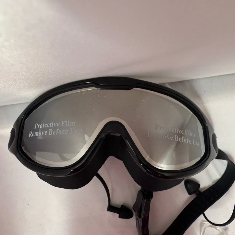 NIB Black with Silver Swimming Goggles